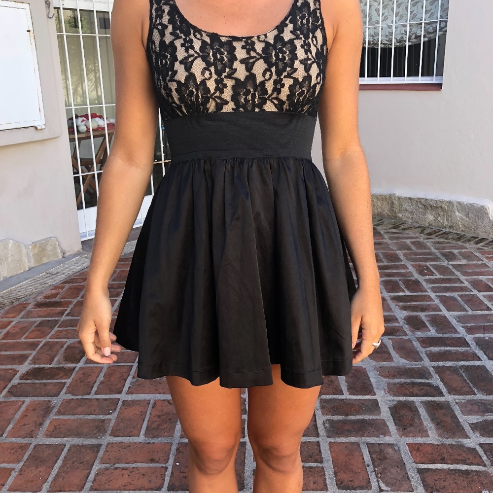 Cute Black and Nude F21 Dress - Picture 2 of 2